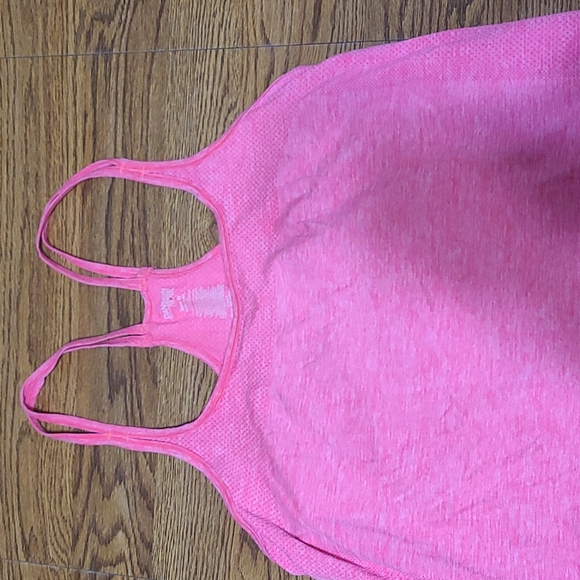 Pink tank top with razor back - Picture 2 of 2